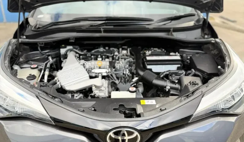 
								Toyota C-HR GXL Turbo 2021 full									