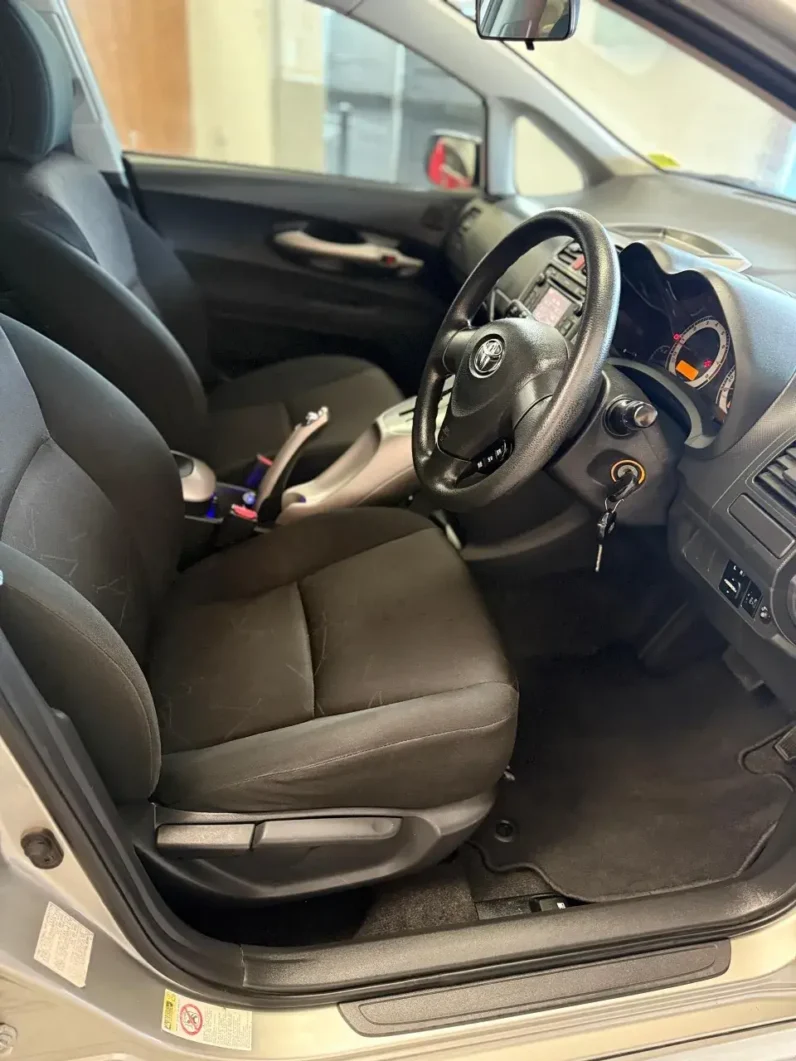 
								Toyota Corolla 2009 full									