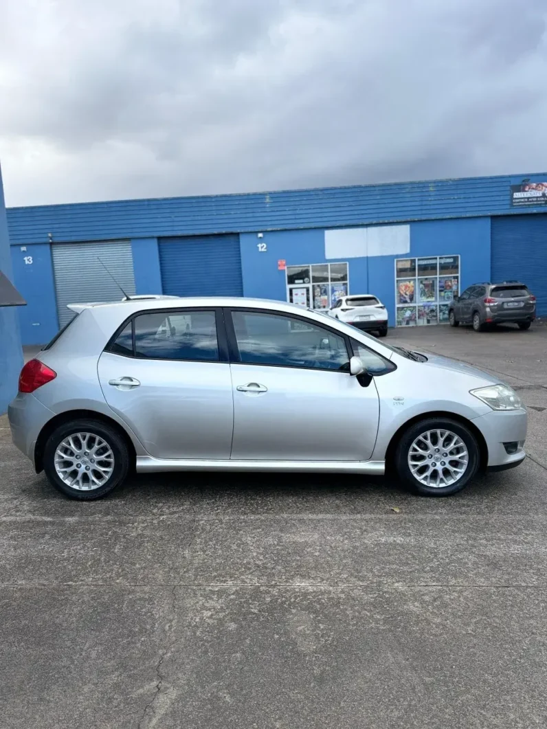 
								Toyota Corolla 2009 full									