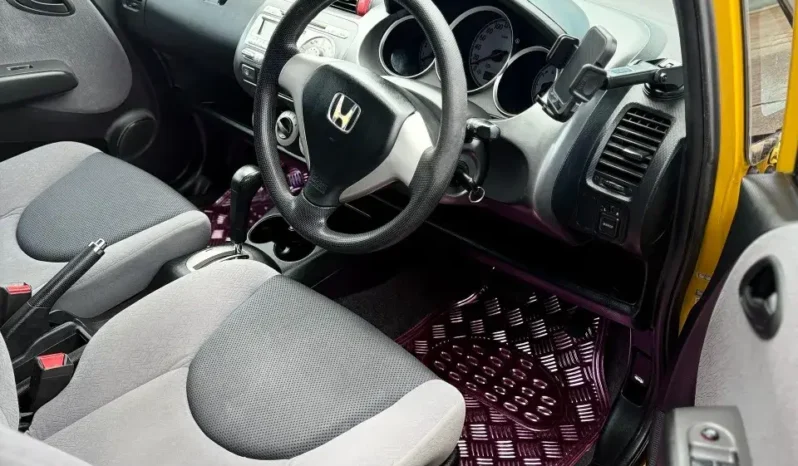 
								HONDA JAZZ GLI 2006 full									