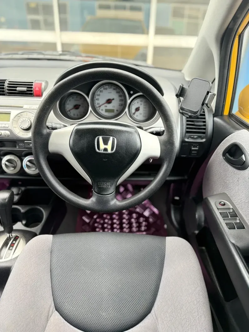 
								HONDA JAZZ GLI 2006 full									