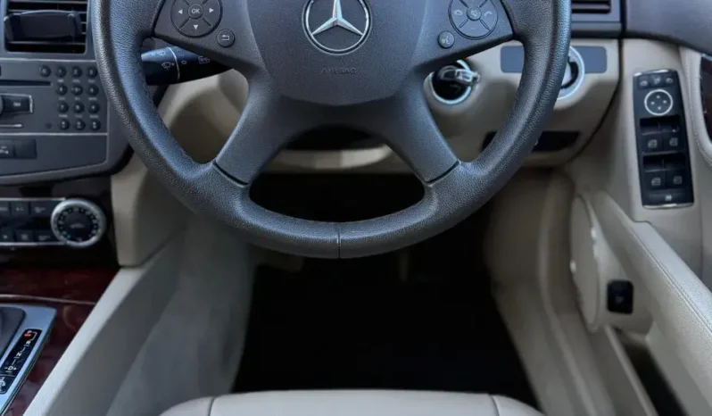 
								Mercedes-Benz C200 CGI AVANTGARDE 2010 full									