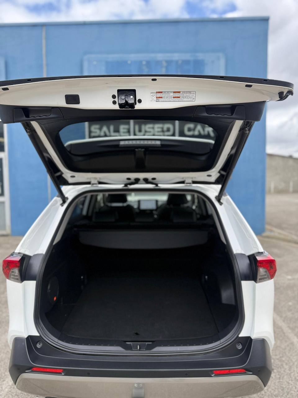 2022 TOYOTA RAV4 HYBRID CRUISER AWD