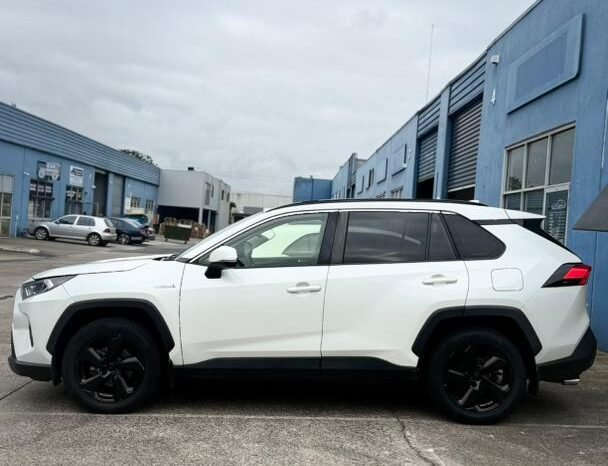 
								2020 Toyota RAV4 GXL HYBRID full									