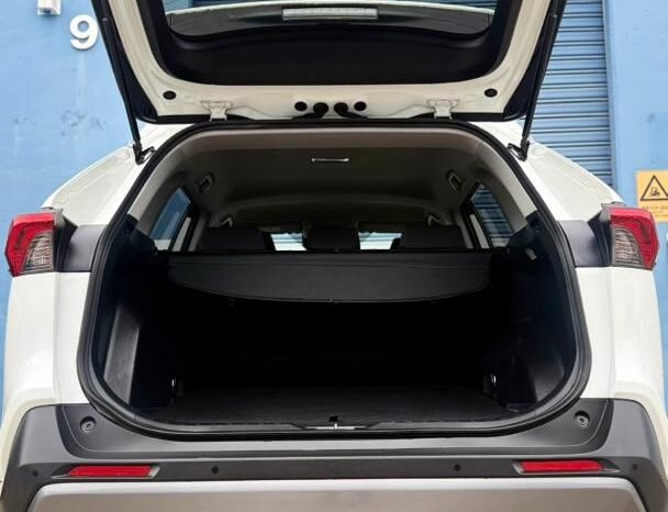 
								2020 Toyota RAV4 GXL HYBRID full									