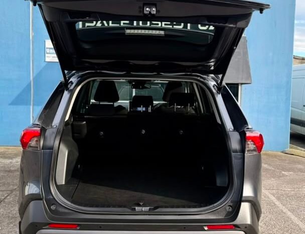 
								2021 TOYOTA RAV4 GXL full									