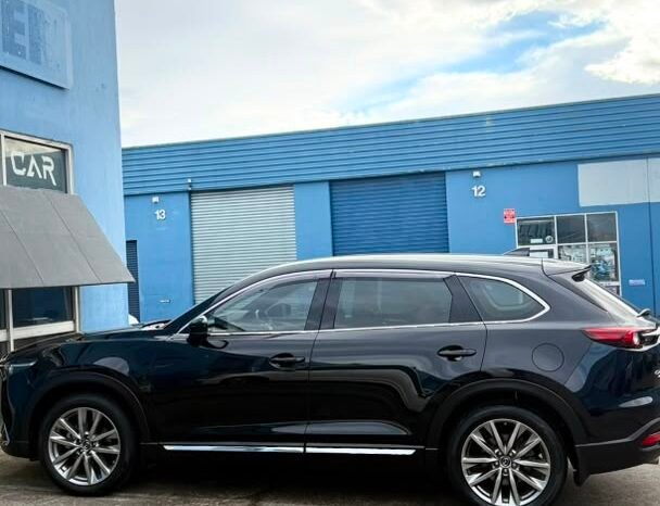 
								2019 Mazda CX-9 Azami LE (Top of the Range) full									