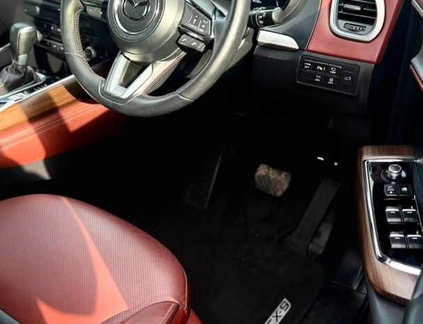 
								2019 Mazda CX-9 Azami LE (Top of the Range) full									