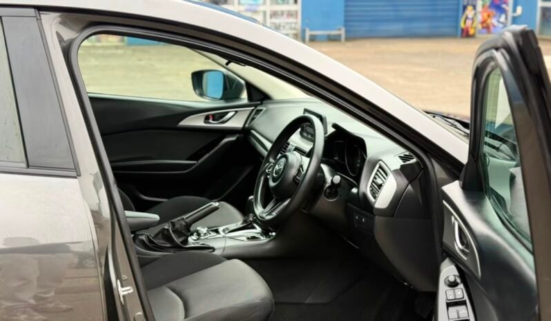 
								2018 MAZDA 3 full									