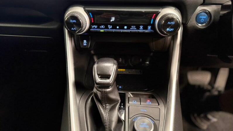 
								2019 TOYOTA RAV4 GXL HYBRID full									